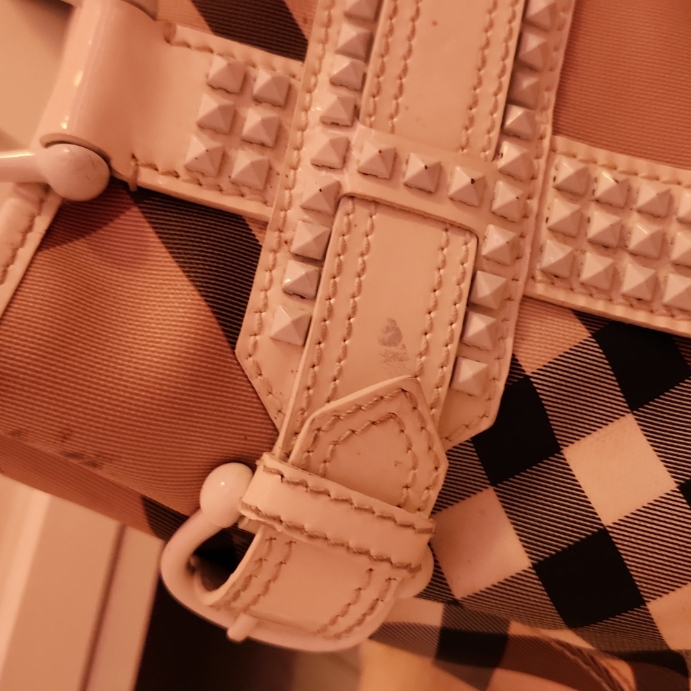 Burberry Studded Nova Check Bag - Picture 6 of 14